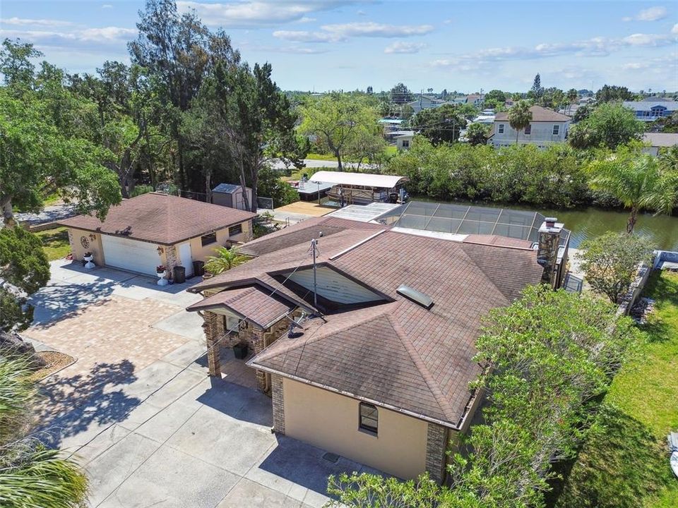 For Sale: $549,500 (2 beds, 2 baths, 1895 Square Feet)