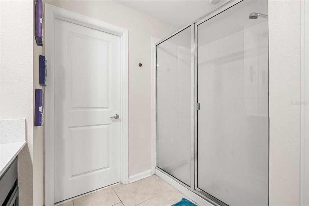 Под контрактом: $96,595 (4 спален, 2 ванн, 2655 Квадратных фут)