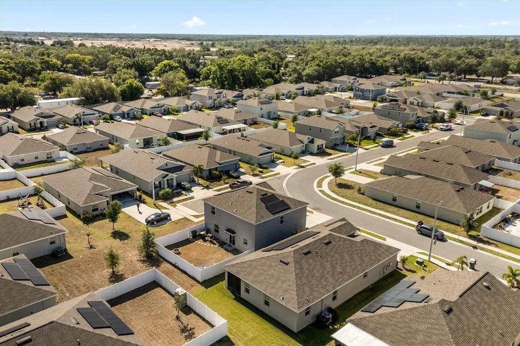 Под контрактом: $96,595 (4 спален, 2 ванн, 2655 Квадратных фут)