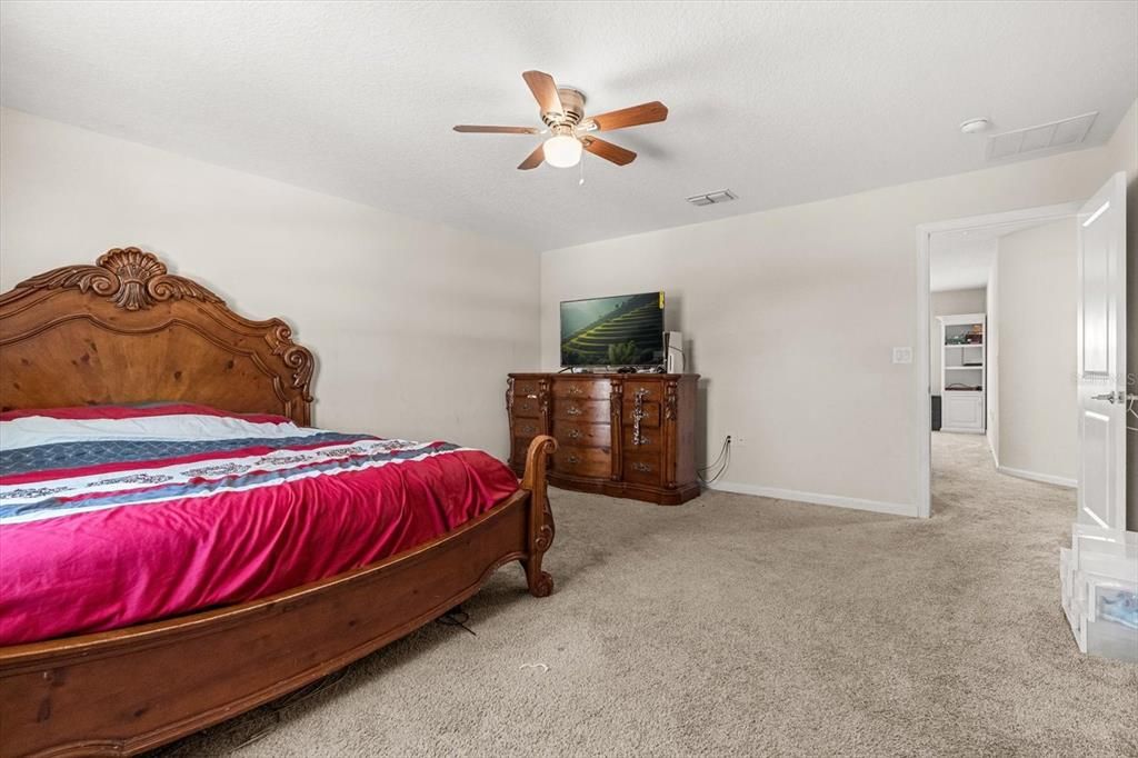 Под контрактом: $96,595 (4 спален, 2 ванн, 2655 Квадратных фут)