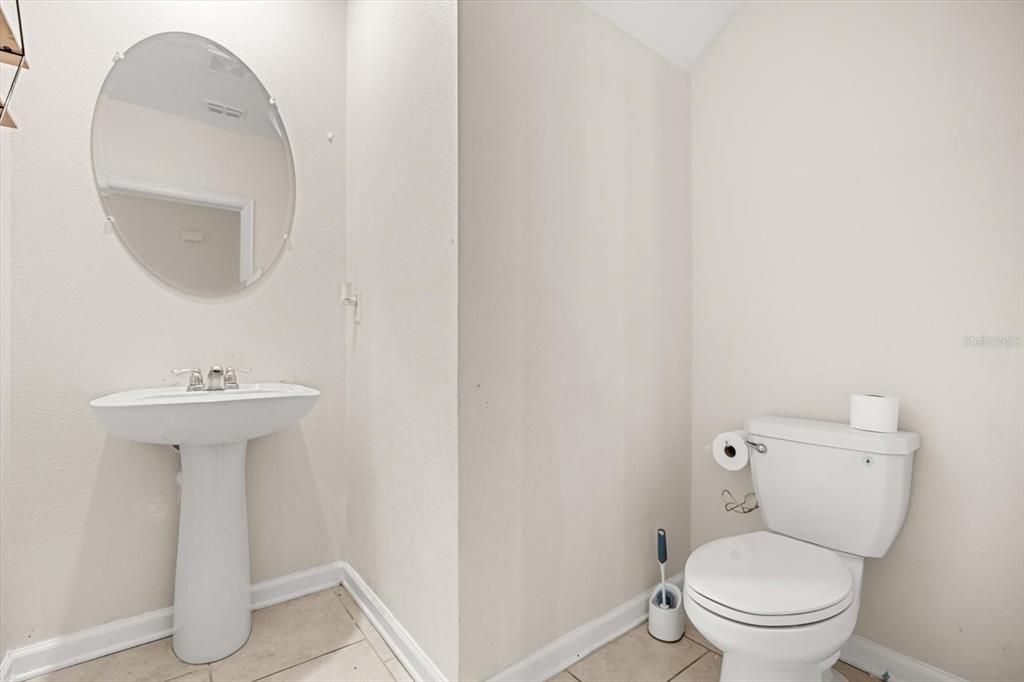 Под контрактом: $96,595 (4 спален, 2 ванн, 2655 Квадратных фут)