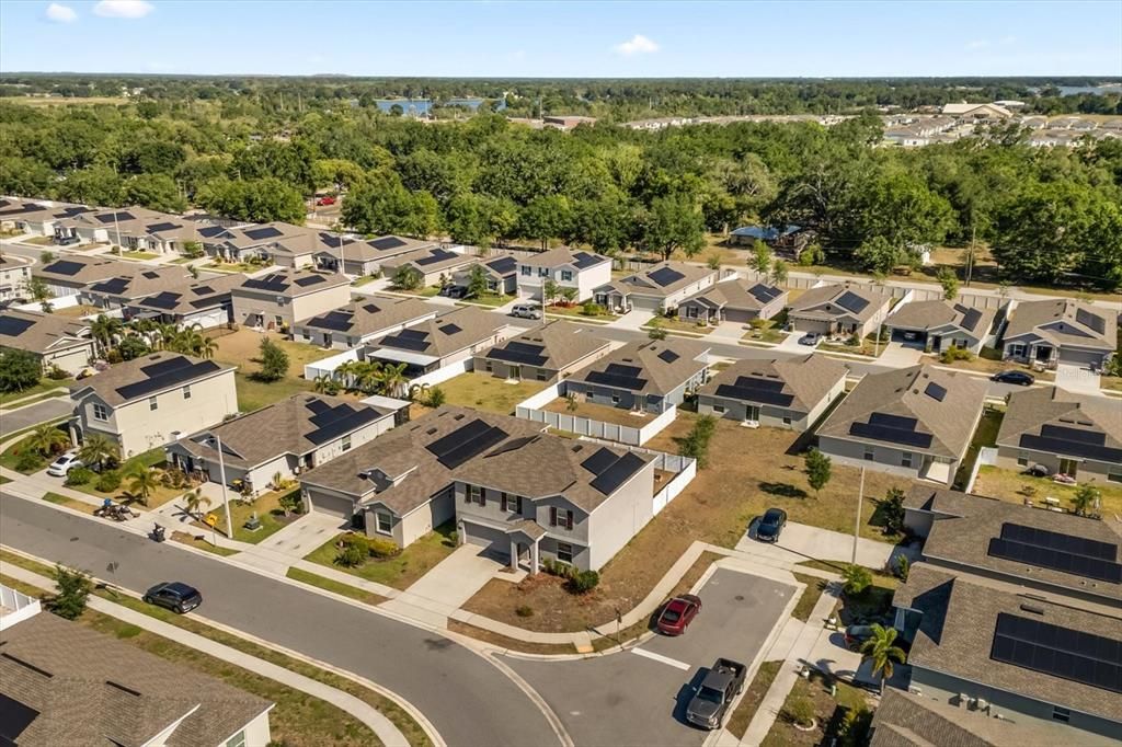 Под контрактом: $96,595 (4 спален, 2 ванн, 2655 Квадратных фут)