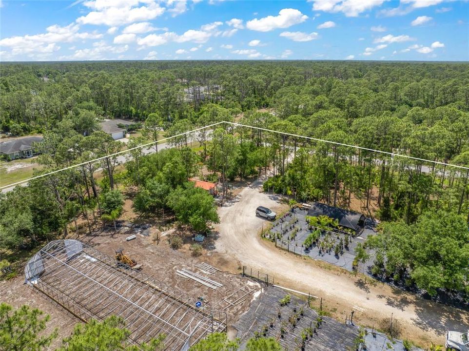 En Venta: $7,999,000 (13.83 acres)