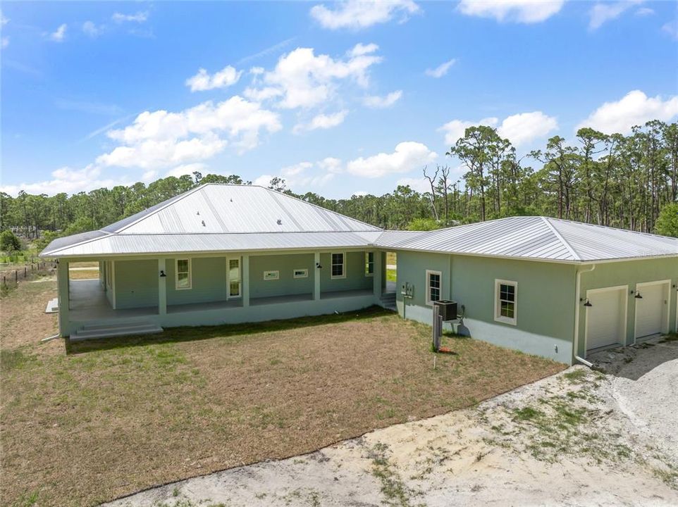 En Venta: $7,999,000 (13.83 acres)