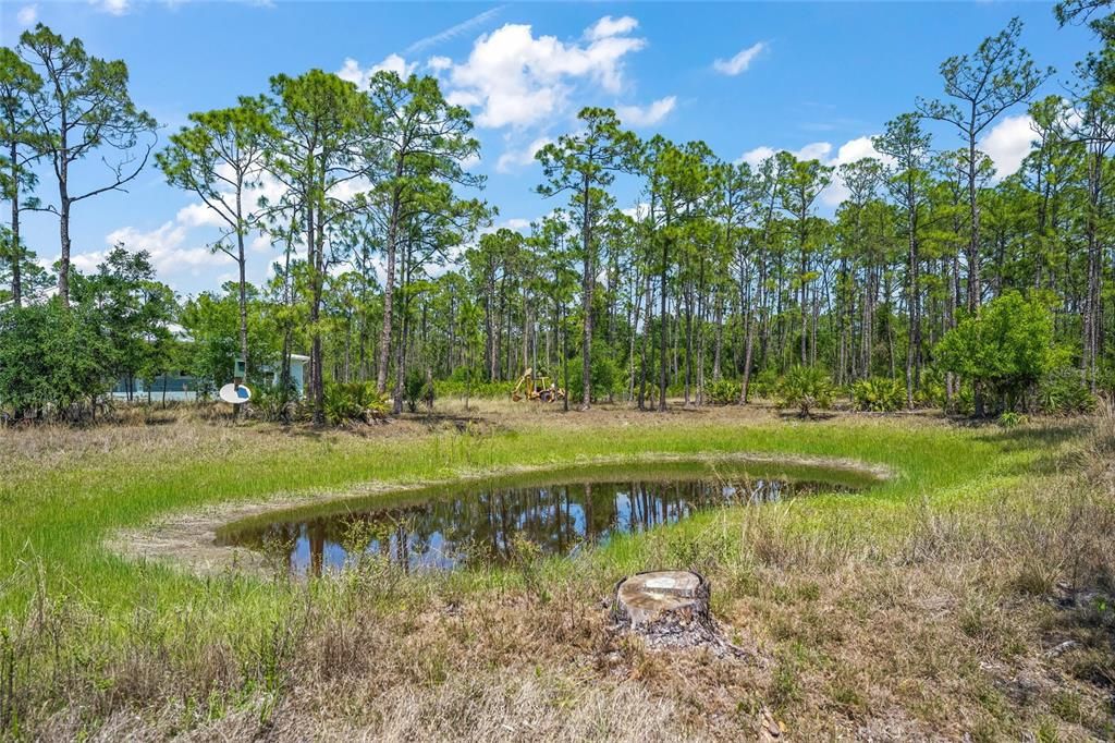 En Venta: $7,999,000 (13.83 acres)