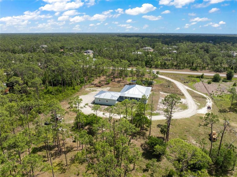 En Venta: $7,999,000 (13.83 acres)