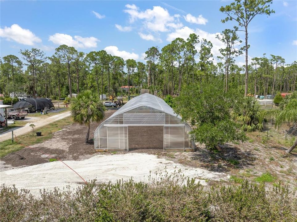 En Venta: $7,999,000 (13.83 acres)