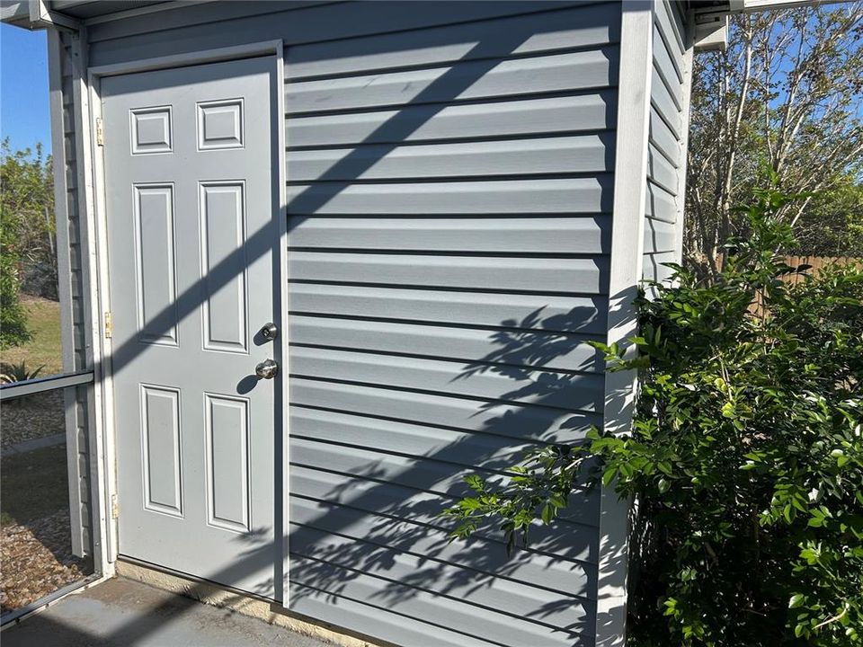 合同活跃: $1,450 (2 贝兹, 2 浴室, 1070 平方英尺)