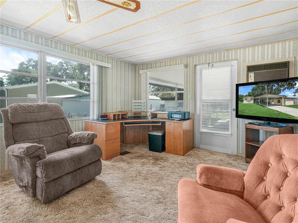 На продажу: $179,000 (2 спален, 2 ванн, 1092 Квадратных фут)