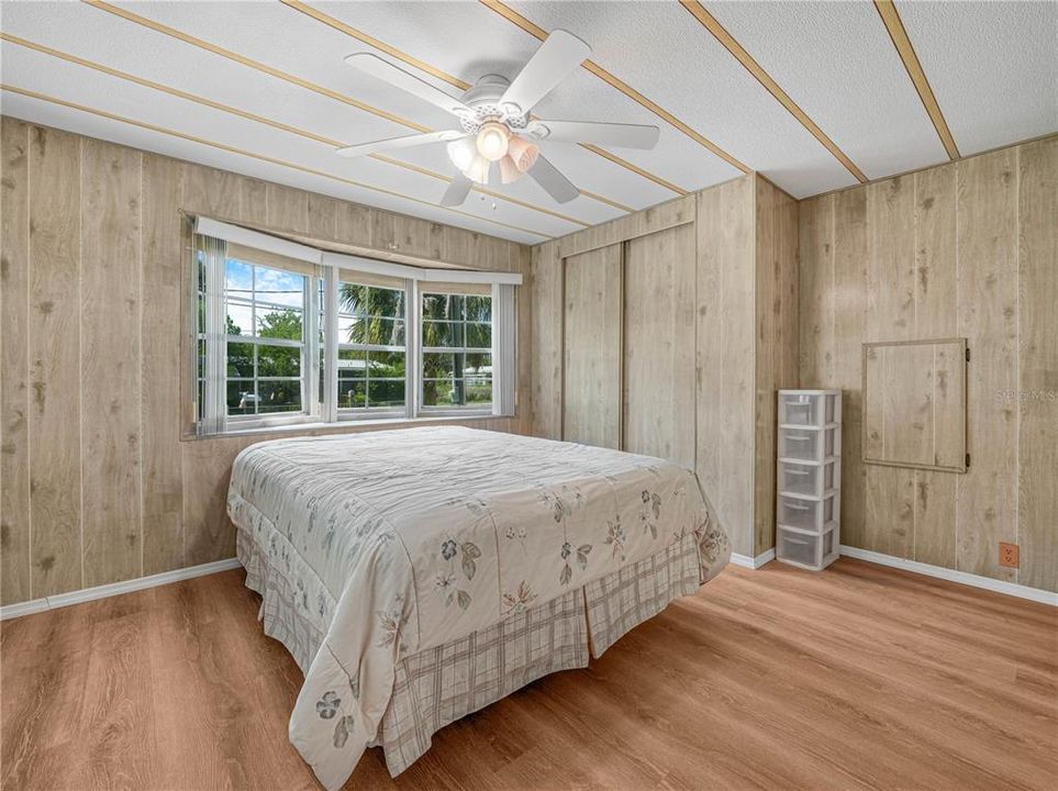 На продажу: $179,000 (2 спален, 2 ванн, 1092 Квадратных фут)