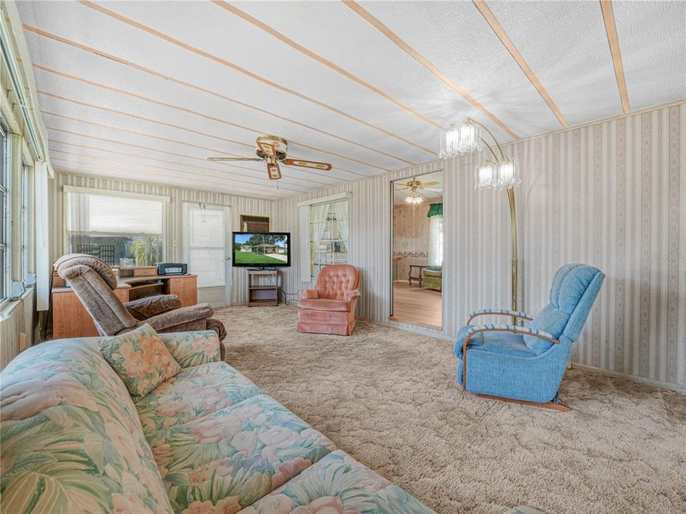 На продажу: $179,000 (2 спален, 2 ванн, 1092 Квадратных фут)