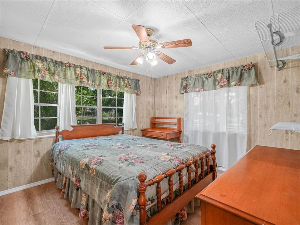 На продажу: $179,000 (2 спален, 2 ванн, 1092 Квадратных фут)