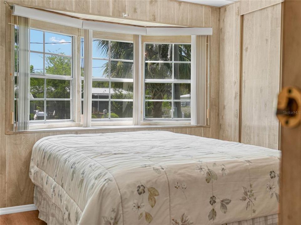 На продажу: $179,000 (2 спален, 2 ванн, 1092 Квадратных фут)