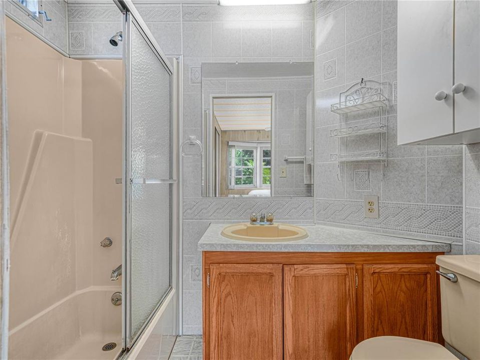 На продажу: $179,000 (2 спален, 2 ванн, 1092 Квадратных фут)