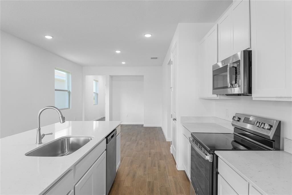 For Sale: $300,880 (3 beds, 2 baths, 1700 Square Feet)