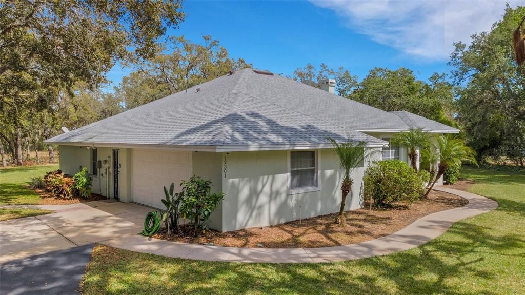 Recently Sold: $699,900 (3 beds, 2 baths, 2085 Square Feet)