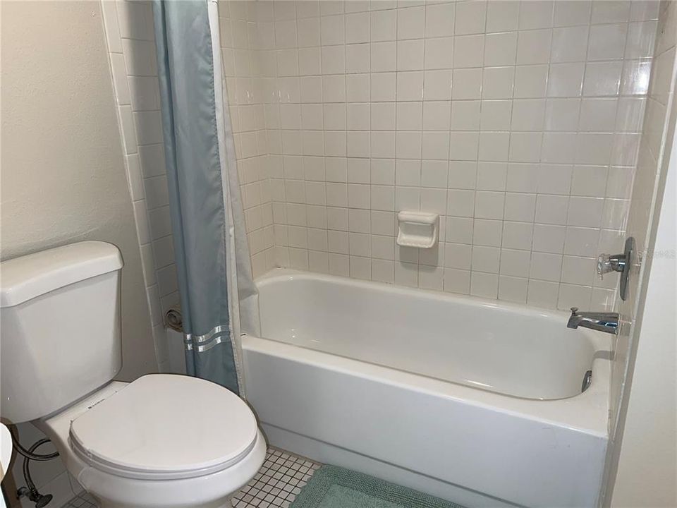 For Sale: $224,900 (1 beds, 1 baths, 733 Square Feet)