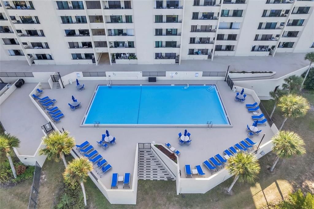 For Sale: $224,900 (1 beds, 1 baths, 733 Square Feet)