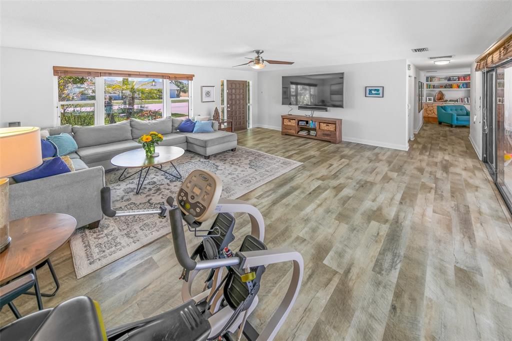 На продажу: $1,049,000 (3 спален, 2 ванн, 1906 Квадратных фут)