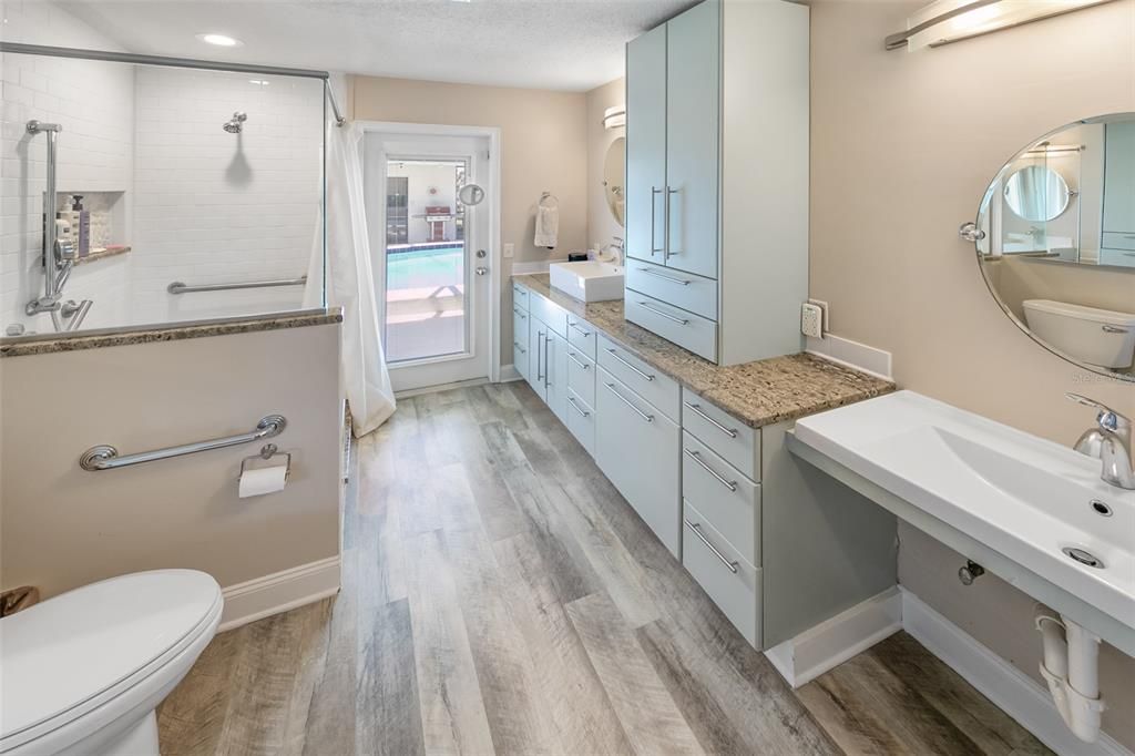 На продажу: $1,049,000 (3 спален, 2 ванн, 1906 Квадратных фут)