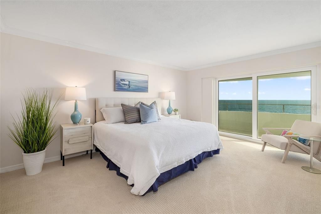 Active With Contract: $1,400,000 (2 beds, 2 baths, 1364 Square Feet)