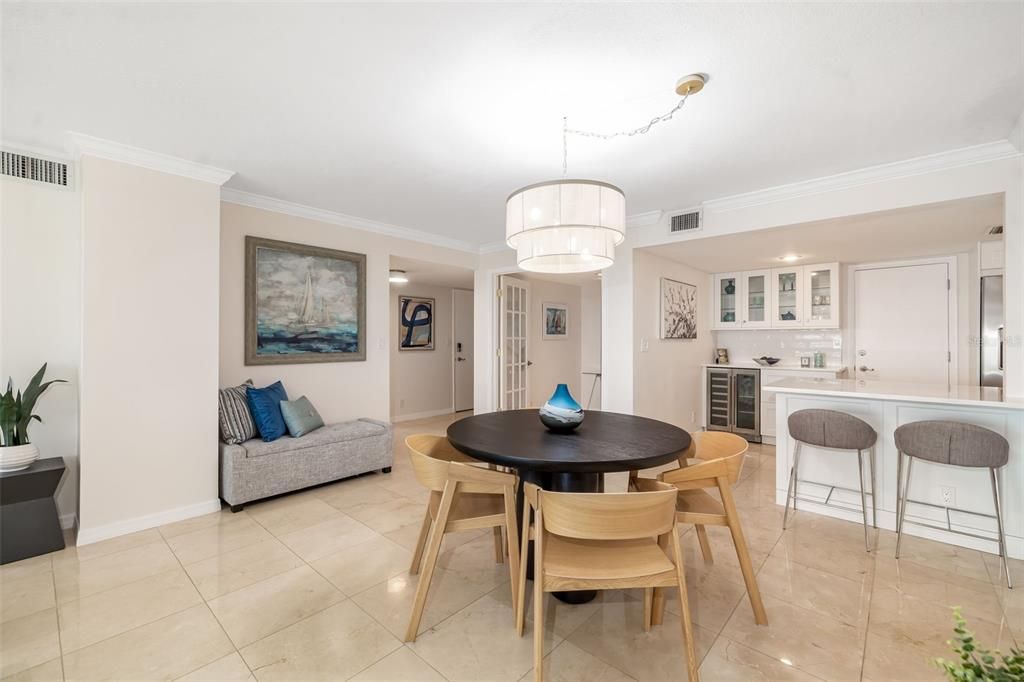 Active With Contract: $1,400,000 (2 beds, 2 baths, 1364 Square Feet)