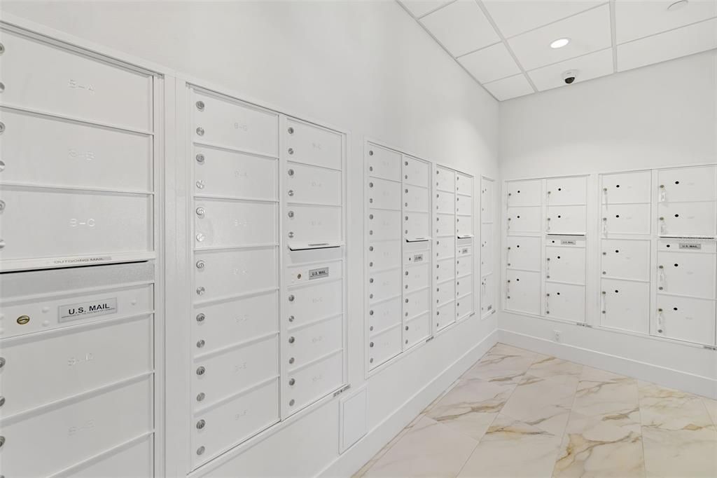 Active With Contract: $1,400,000 (2 beds, 2 baths, 1364 Square Feet)