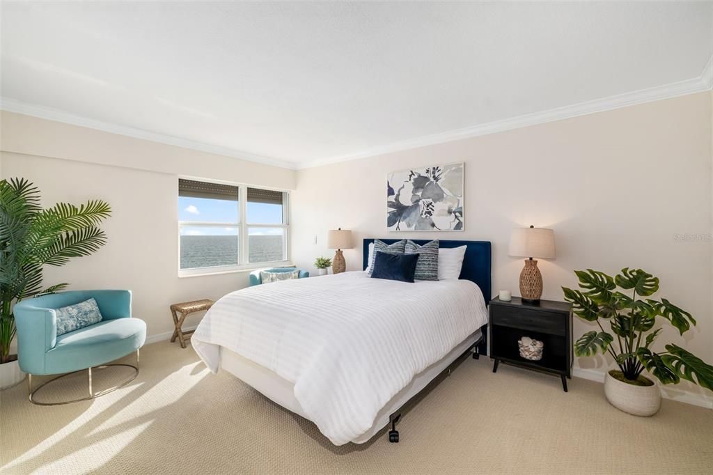 Active With Contract: $1,400,000 (2 beds, 2 baths, 1364 Square Feet)