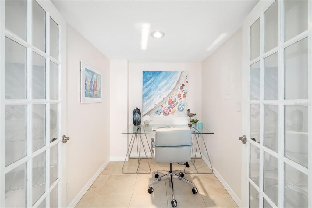 Active With Contract: $1,400,000 (2 beds, 2 baths, 1364 Square Feet)