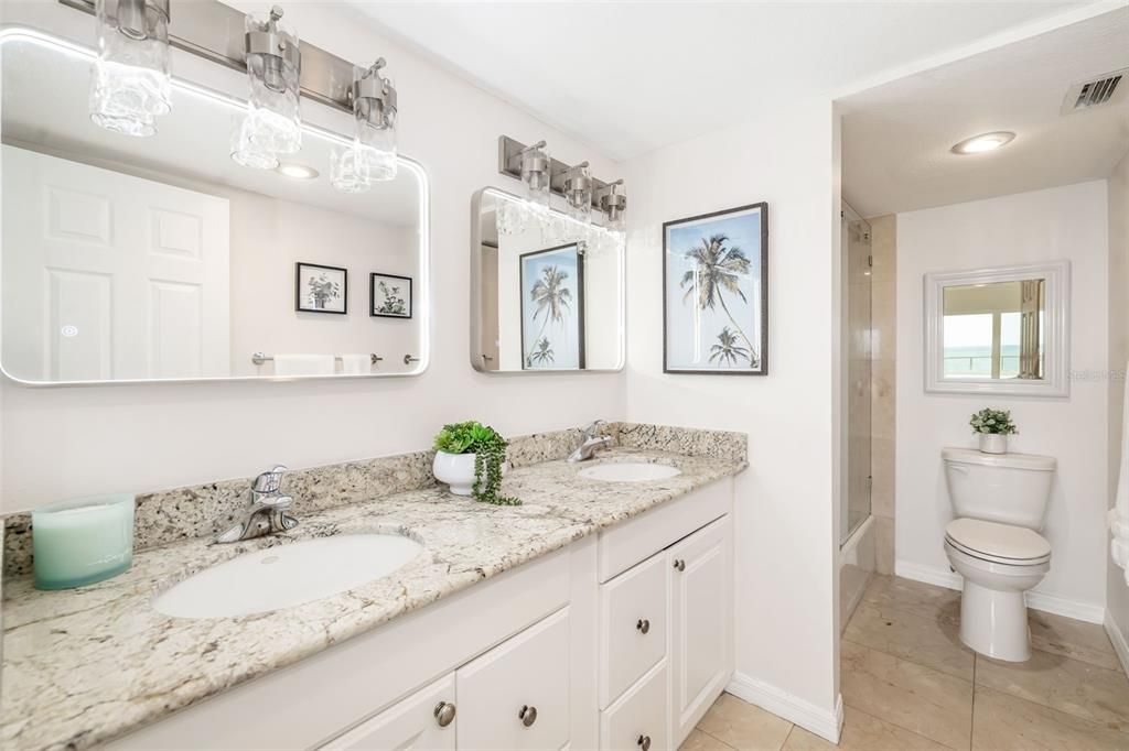 Active With Contract: $1,400,000 (2 beds, 2 baths, 1364 Square Feet)