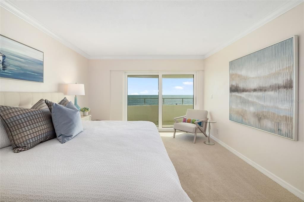 Active With Contract: $1,400,000 (2 beds, 2 baths, 1364 Square Feet)