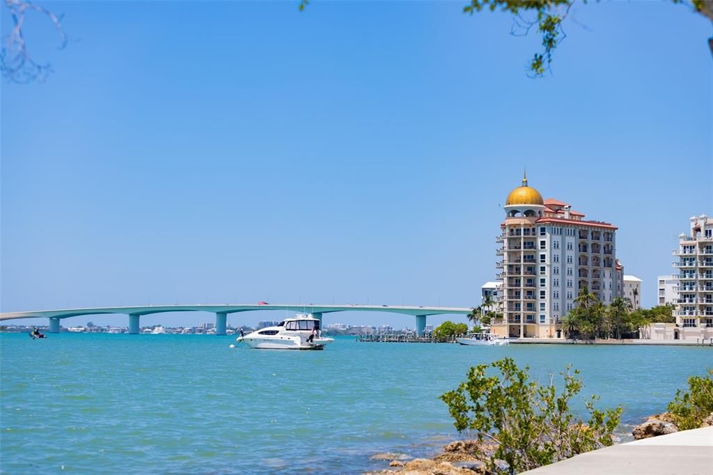 Active With Contract: $1,400,000 (2 beds, 2 baths, 1364 Square Feet)