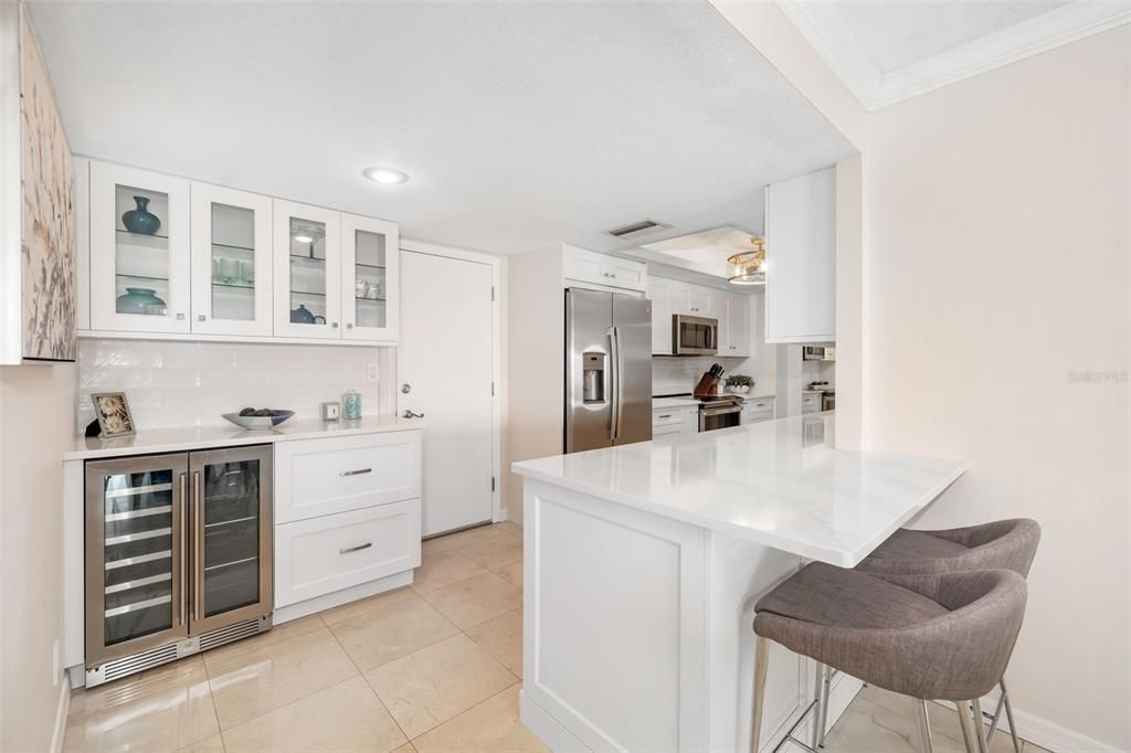 Active With Contract: $1,400,000 (2 beds, 2 baths, 1364 Square Feet)