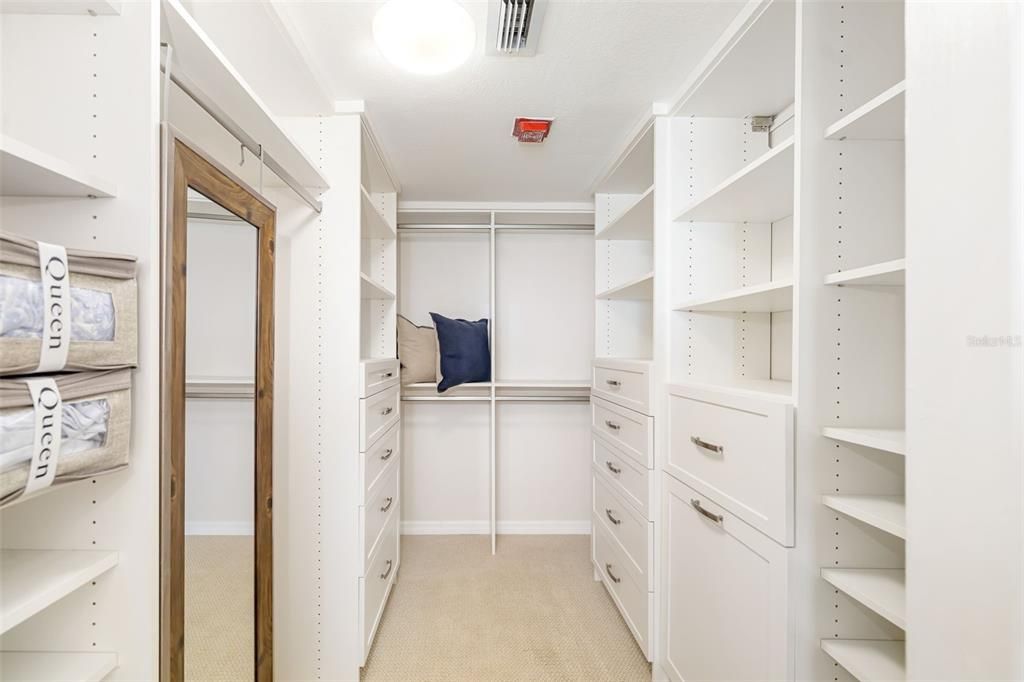 Active With Contract: $1,400,000 (2 beds, 2 baths, 1364 Square Feet)