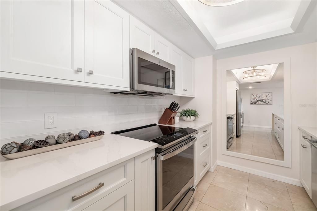 Active With Contract: $1,400,000 (2 beds, 2 baths, 1364 Square Feet)