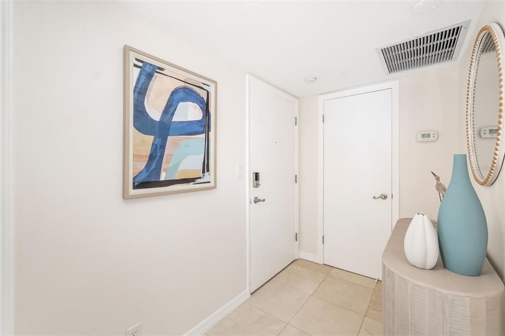 Active With Contract: $1,400,000 (2 beds, 2 baths, 1364 Square Feet)