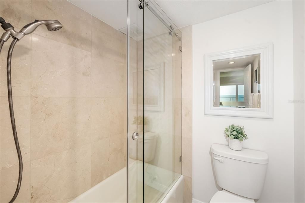 Active With Contract: $1,400,000 (2 beds, 2 baths, 1364 Square Feet)