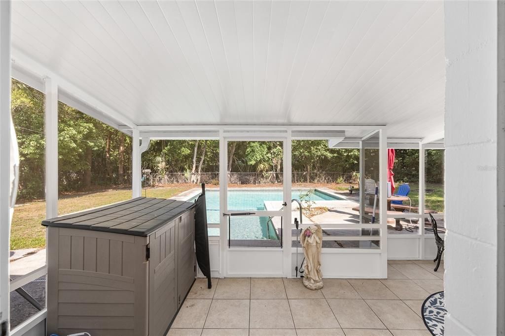 Active With Contract: $219,900 (3 beds, 2 baths, 1176 Square Feet)