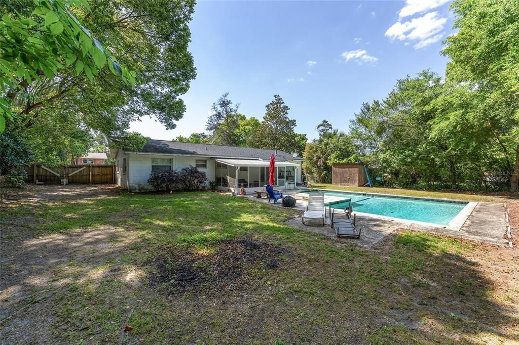 Active With Contract: $219,900 (3 beds, 2 baths, 1176 Square Feet)