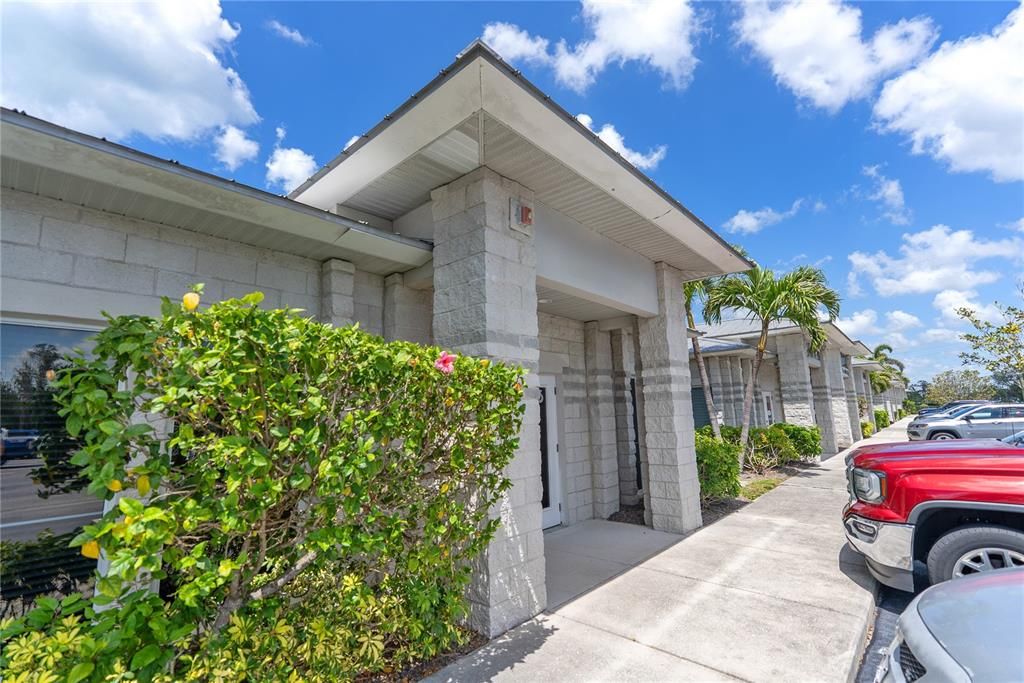 For Sale: $374,900 (0 beds, 0 baths, 1272 Square Feet)