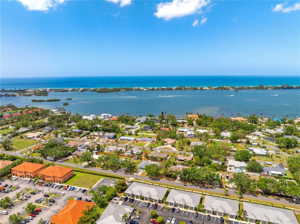 For Sale: $374,900 (0 beds, 0 baths, 1272 Square Feet)