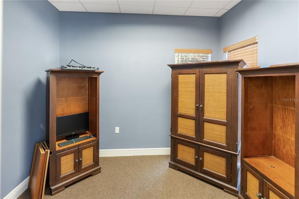 For Sale: $374,900 (0 beds, 0 baths, 1272 Square Feet)