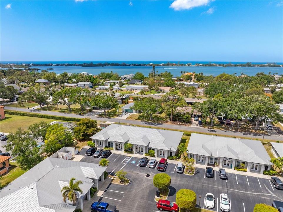 For Sale: $374,900 (0 beds, 0 baths, 1272 Square Feet)