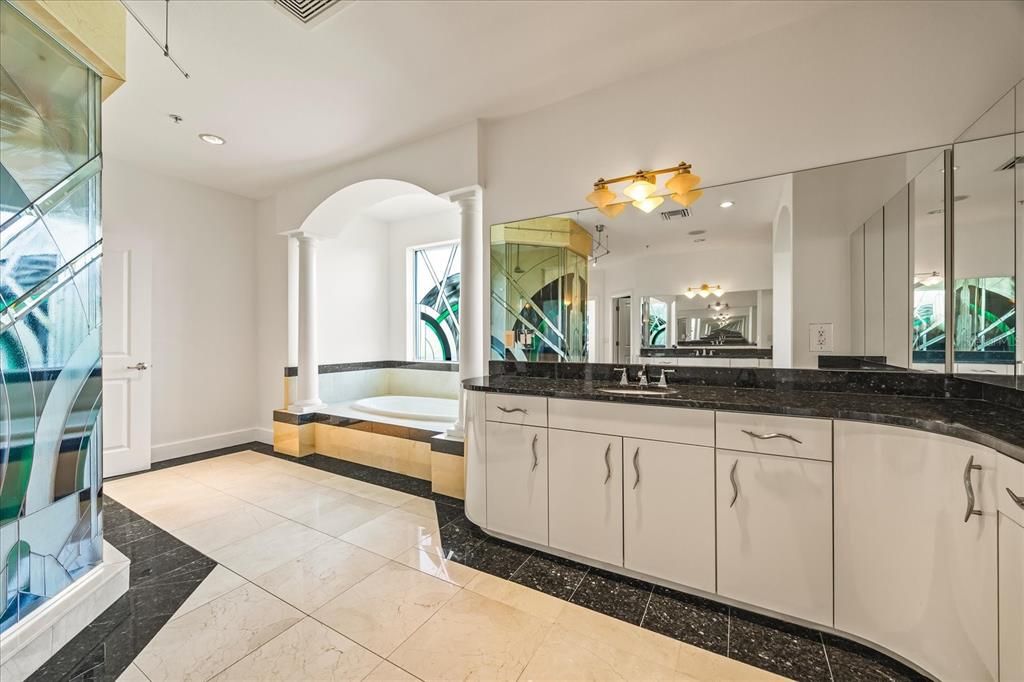 For Sale: $3,900,000 (5 beds, 7 baths, 9100 Square Feet)