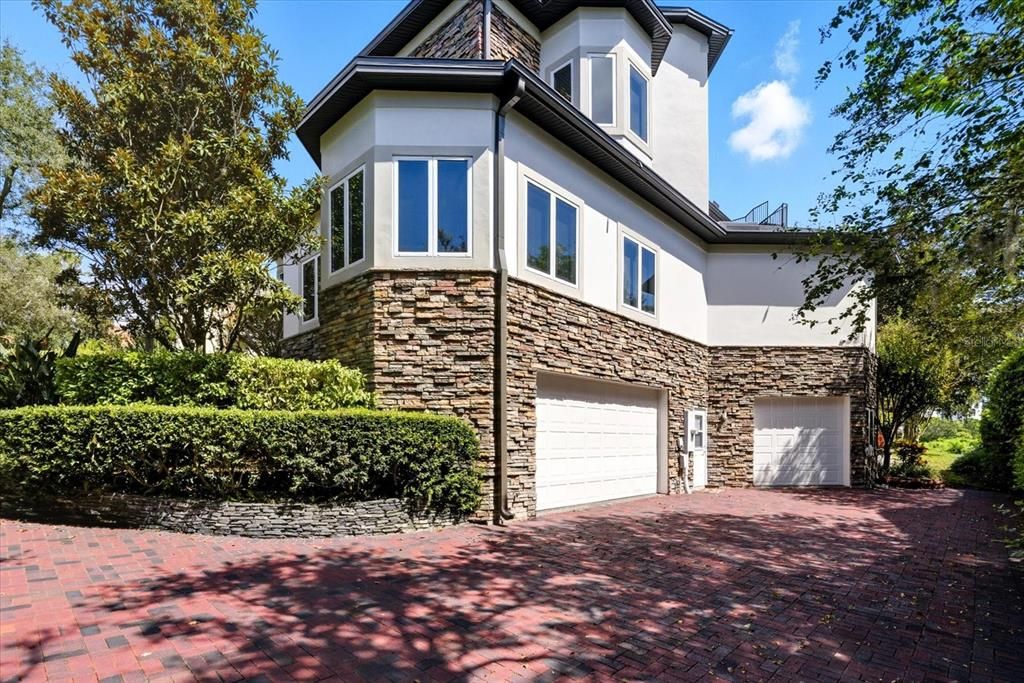 For Sale: $3,900,000 (5 beds, 7 baths, 9100 Square Feet)