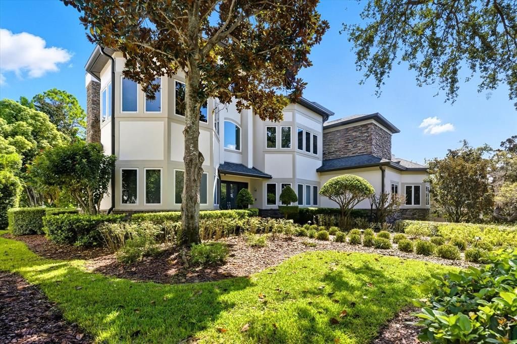 For Sale: $3,900,000 (5 beds, 7 baths, 9100 Square Feet)