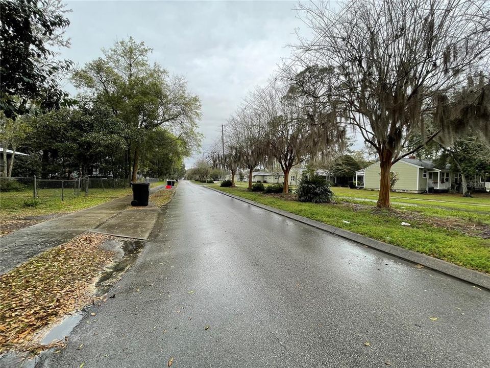 На продажу: $364,900 (4 спален, 0 ванн, 1958 Квадратных фут)