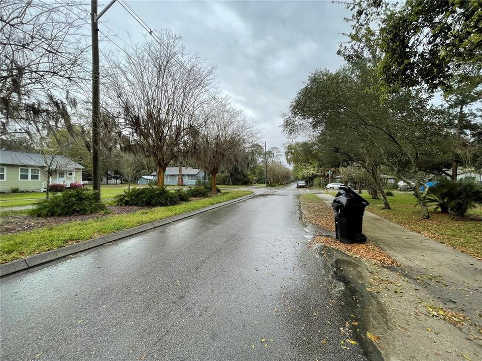 На продажу: $364,900 (4 спален, 0 ванн, 1958 Квадратных фут)