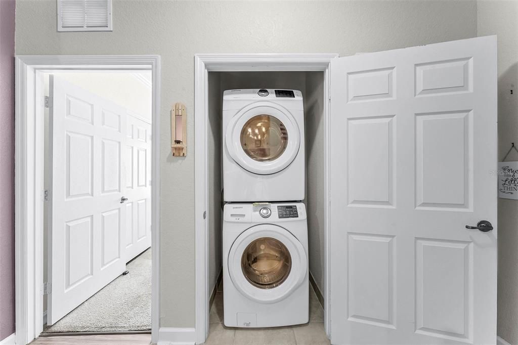 Active With Contract: $174,999 (2 beds, 2 baths, 1134 Square Feet)