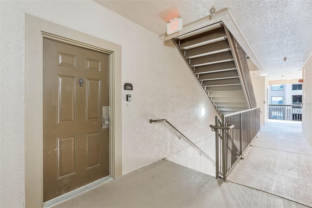 Active With Contract: $174,999 (2 beds, 2 baths, 1134 Square Feet)